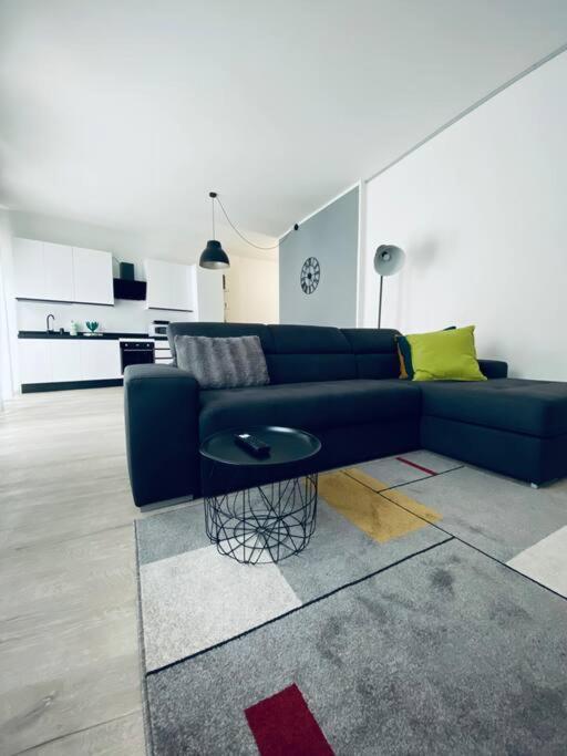 Sun Street Apartment Верона Экстерьер фото